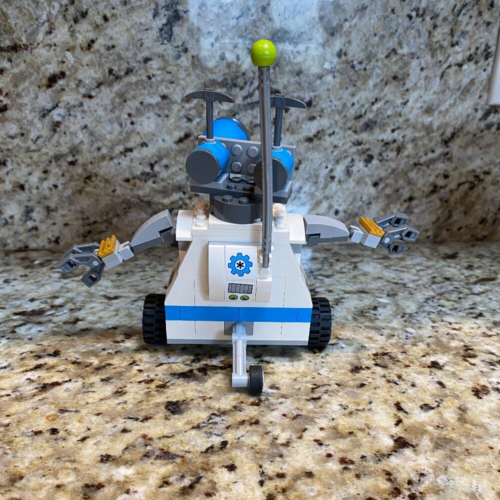 Lego # 41346 Friendship Box 2018 Retired - Picture 9 of 13